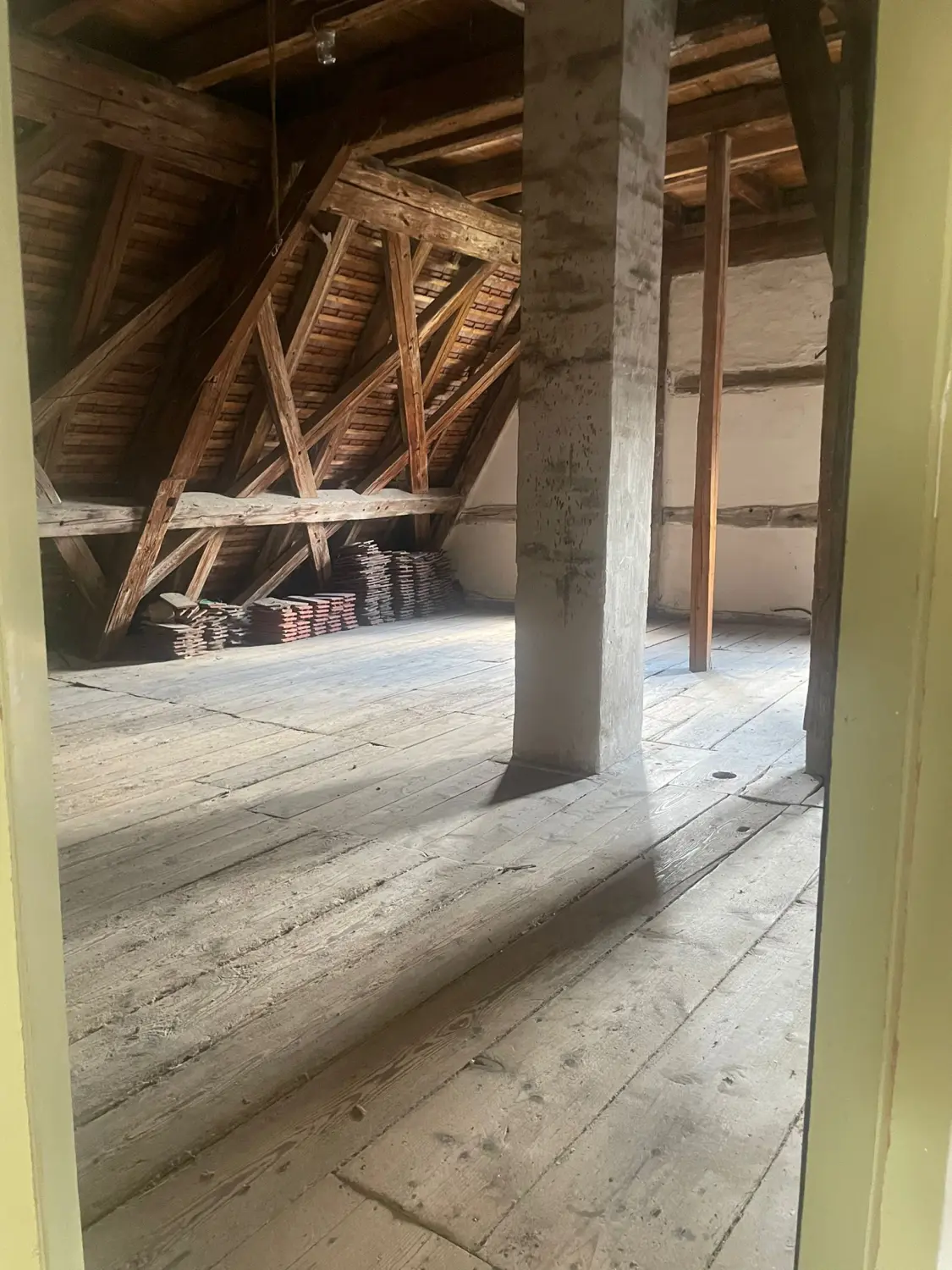 Entrümplungen, Goldankauf, Immobilienverkäufen, Erbmasse, Räumung, Auflösung